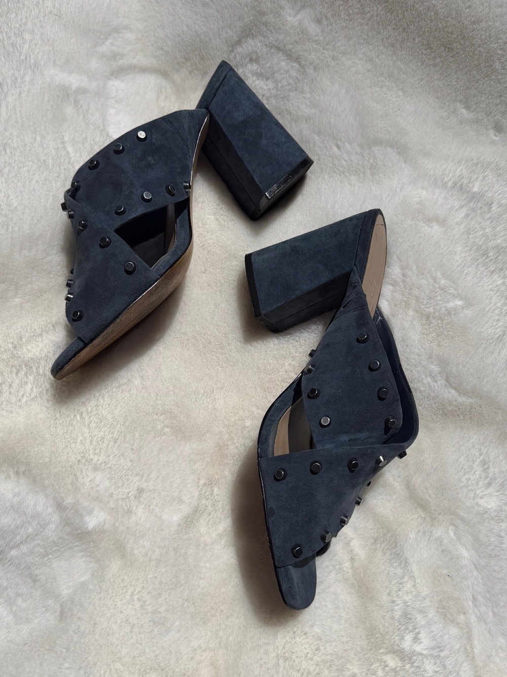 Lord & Taylor 424 Blue Studded Suede Block Heel Mules Size 9